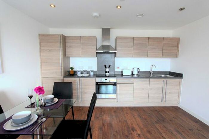 2 Bedroom Flat To Rent In Morley Road, London, SE13