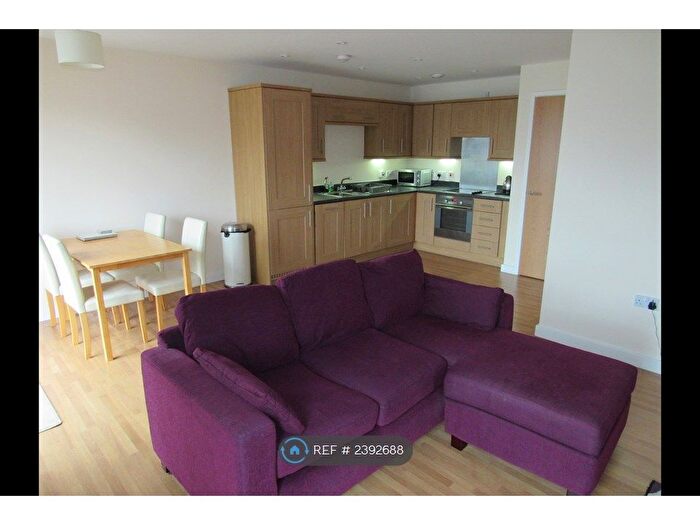 2 Bedroom Flat To Rent In Trout Road, West Drayton, UB7