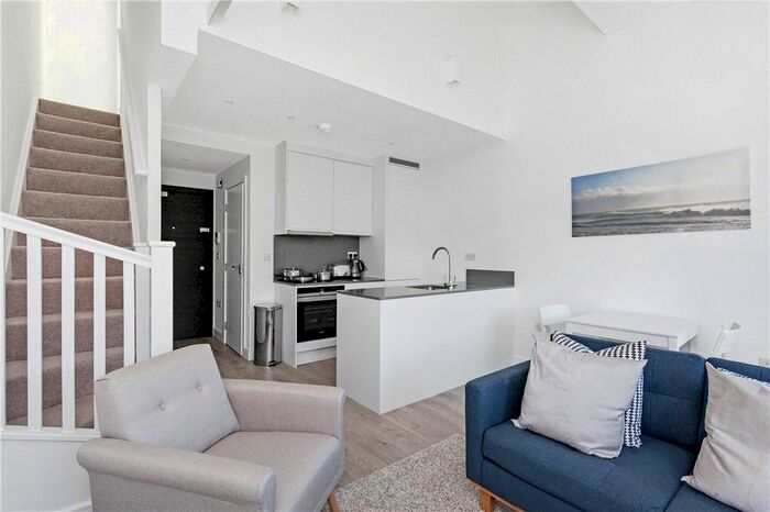 1 Bedroom Flat To Rent In High Street, Purley, CR8