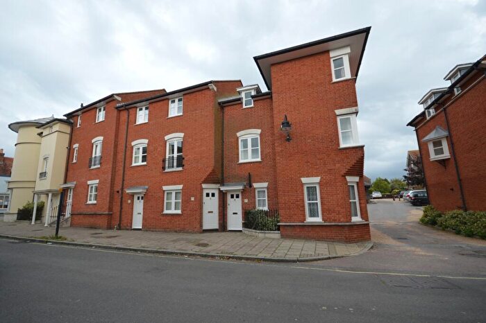 1 Bedroom Flat To Rent In Belmore Lane, Lymington, Hampshire, SO41
