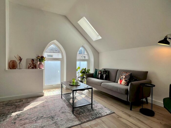 2 Bedroom Flat To Rent In Ethel Street, Canton, Cardiff, CF5