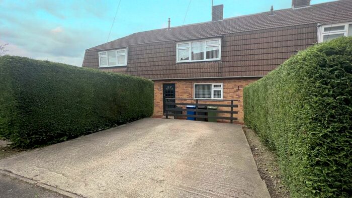 3 Bedroom Terraced House To Rent In Barnes Road, Chesterfield, S41