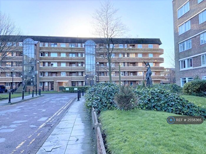 2 Bedroom Flat To Rent In Minster Court, Liverpool, L7