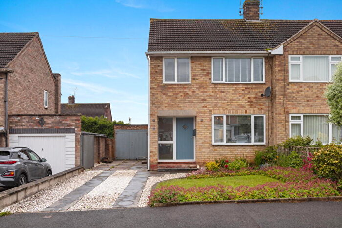 3 Bedroom Semi-Detached House For Sale In Clumber Drive, Radcliffe On Trent, NG12