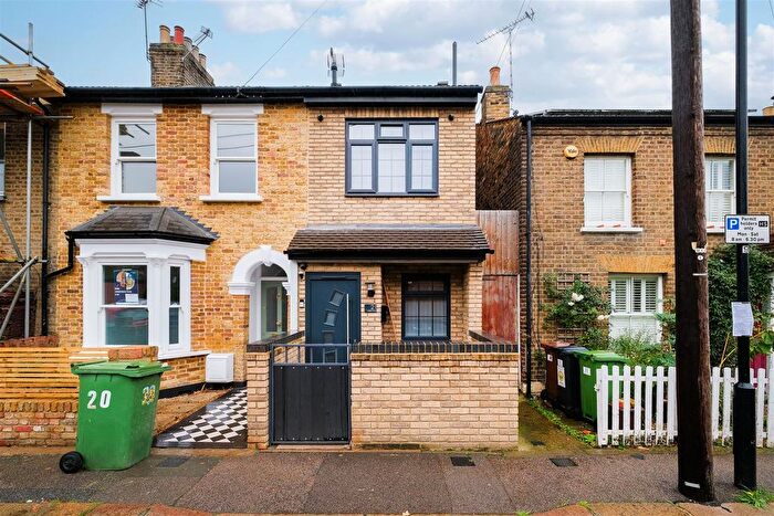3 Bedroom Property For Sale In Aubrey Road, Walthamstow, E17