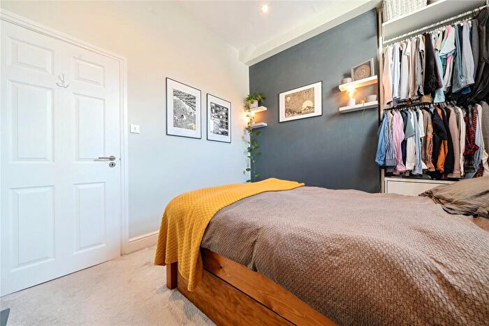 1 Bedroom Flat For Sale In High Street, Penge, London, SE20