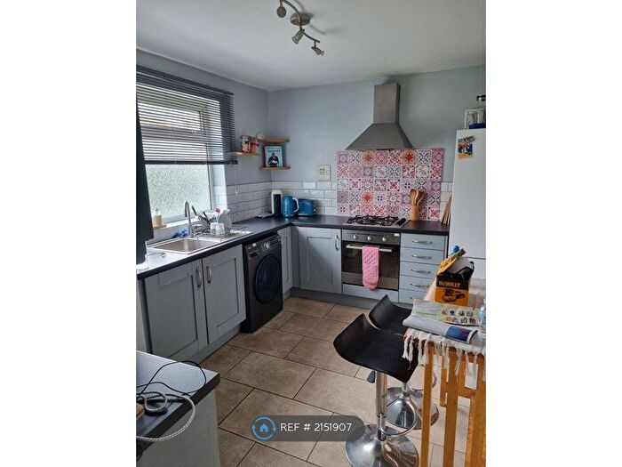 4 Bedroom End Of Terrace House To Rent In St. Matthew's Road, London, SW2