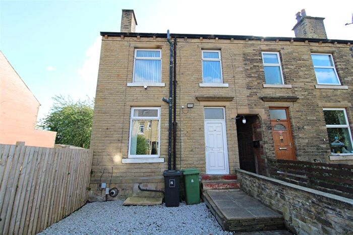 2 Bedroom End Of Terrace House To Rent In Dewhurst Road, Huddersfield, HD2