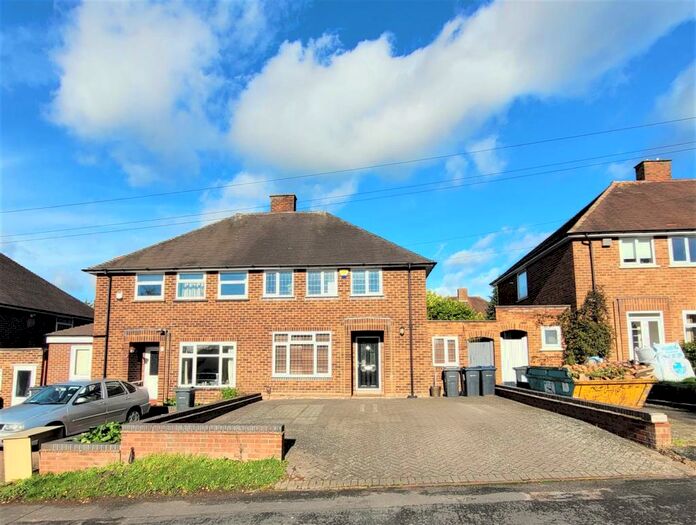 3 Bedroom Semi-Detached House To Rent In Chadwick Road, Sutton Coldfield, B75