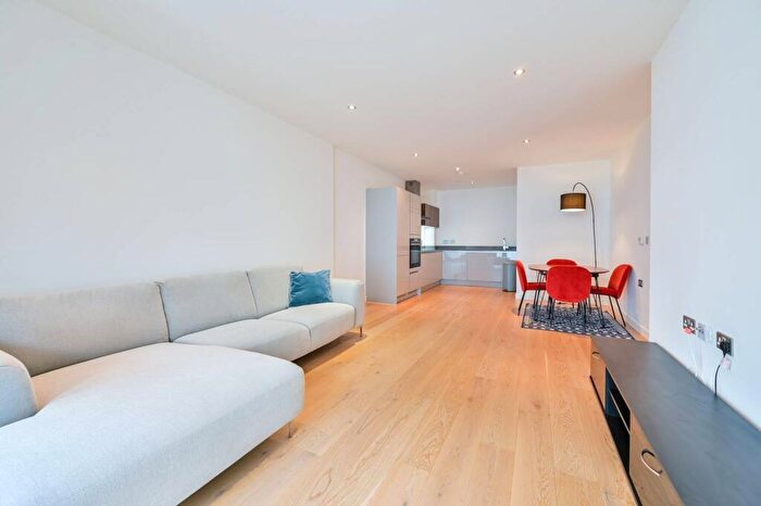 2 Bedroom Flat To Rent In Quebec Way, Canada Water, London, SE16
