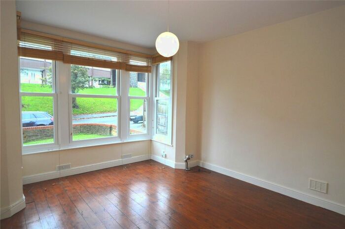 2 Bedroom Flat To Rent In Sylvan Road, London, SE19