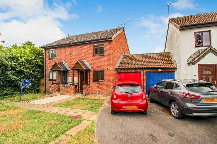 2 Bedroom Semi-Detached House To Rent In Kishorn Close, Sparcells, Swindon, SN5