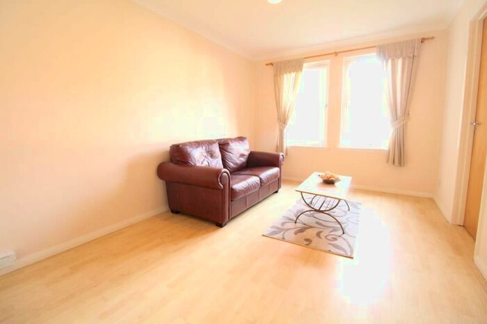 2 Bedroom Flat To Rent In Headland Court, Aberdeen, AB10