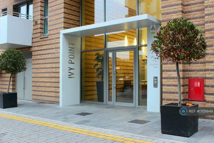 3 Bedroom Flat To Rent In Hannaford Walk, London, E3