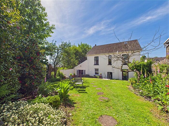 3 Bedroom Detached House For Sale In New Road, Skewen, Neath, SA10