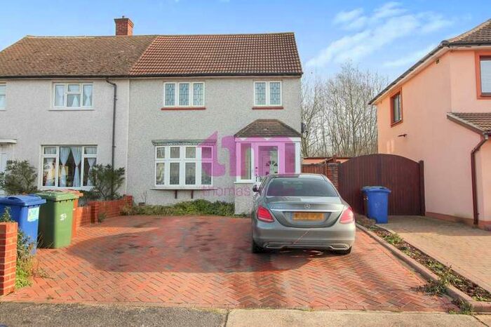 3 Bedroom Semi-Detached House To Rent In Foyle Drive, South Ockendon, RM15