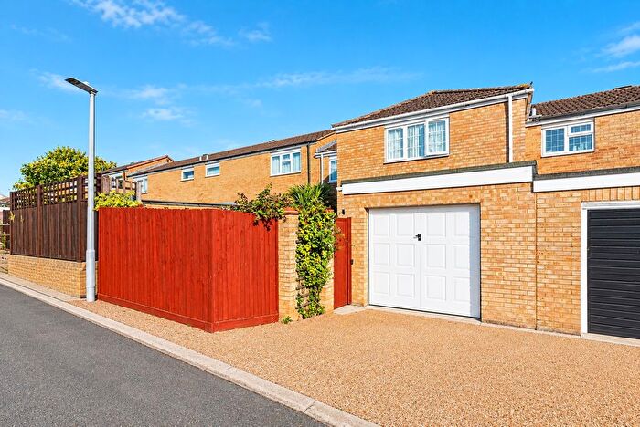 4 Bedroom Terraced House For Sale In York Road, Stevenage, SG1