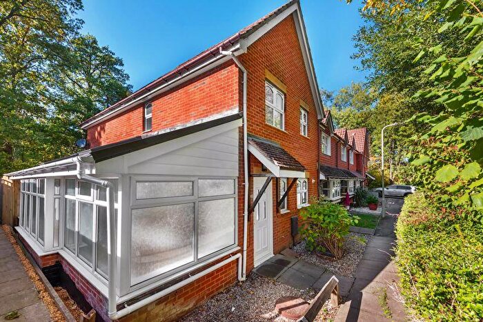 3 Bedroom Terraced House For Sale In St. Josephs Crescent, Chineham, Basingstoke, RG24