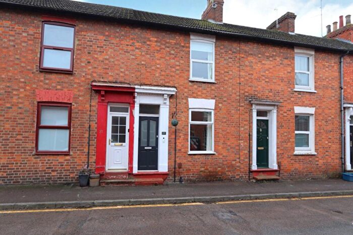 2 Bedroom Terraced House For Sale In Buckingham Street, Wolverton, MK12