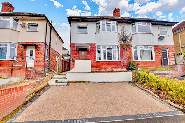 3 Bedroom Semi Detached House For Sale In Lawrence Grove, Woolston, SO19