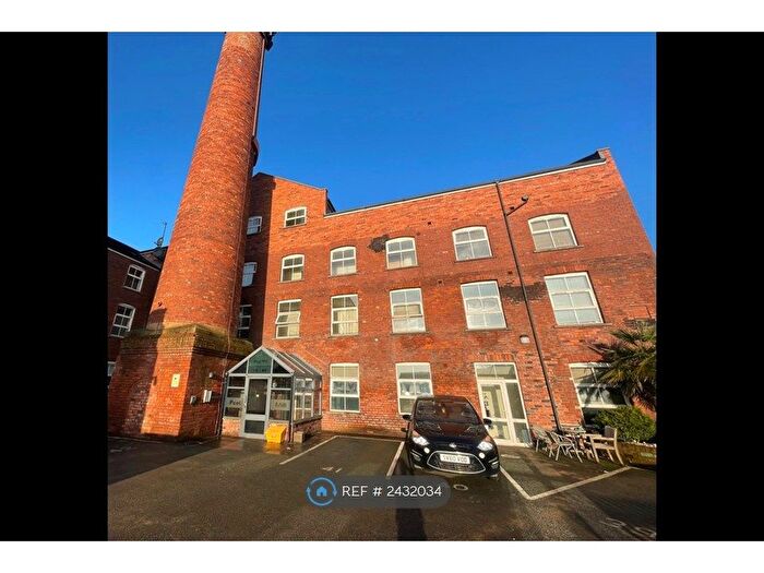 1 Bedroom Flat To Rent In Commercial Street, Morley, LS27