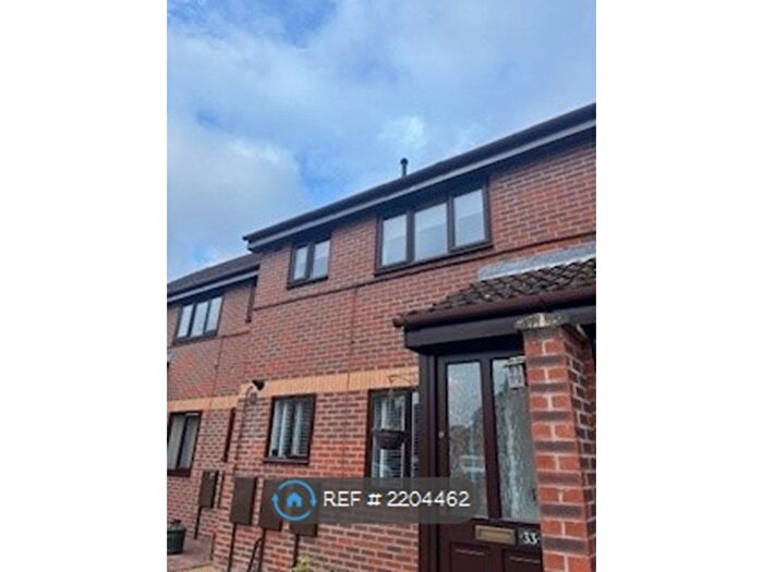 2 Bedroom Flat To Rent In Weavers Close, Horsham St. Faith, Norwich, NR10