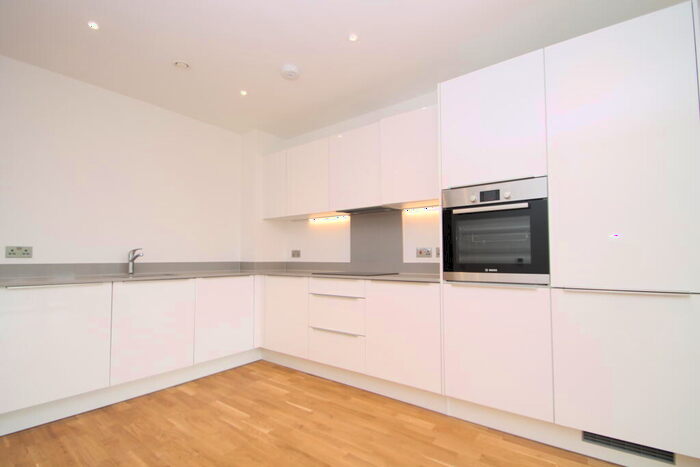 2 Bedroom Apartment To Rent In St. Marks Square, Bromley, BR2