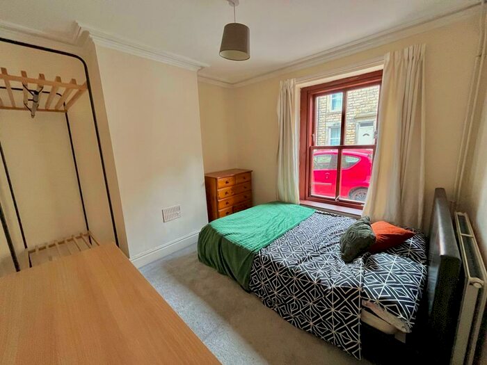 4 Bedroom Private Hall To Rent In Hope Street, Lancaster, LA1
