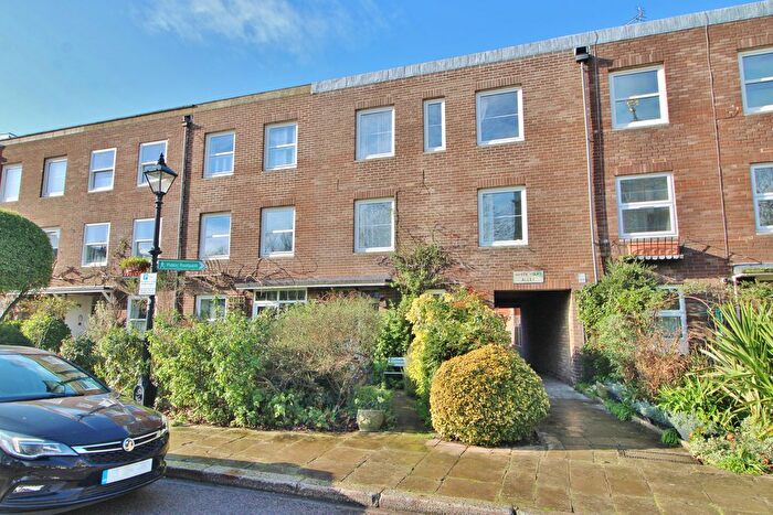 3 Bedroom Town House For Sale In Oyster Street, Old Portsmouth, PO1