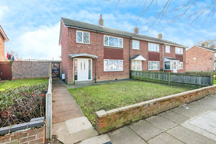 3 Bedroom End Of Terrace House For Sale In Spashett Road, Lowestoft, NR32
