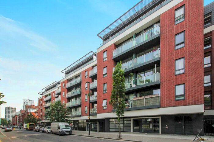 2 Bedroom Flat To Rent In Central Street, London, EC1V