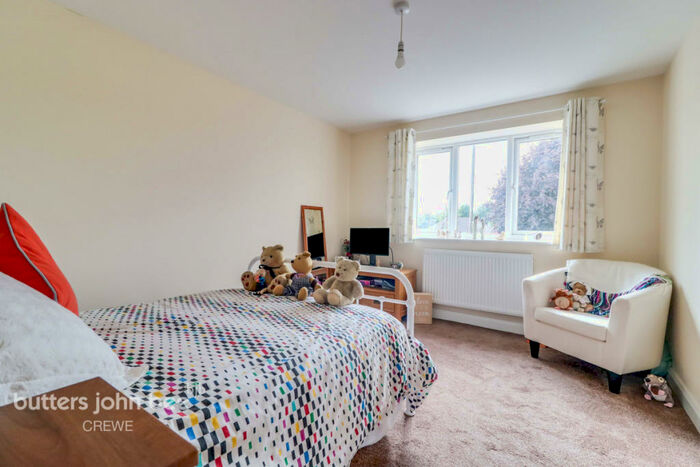 4 Bedroom Detached House For Sale In Spinney Drive, Weston, CW2