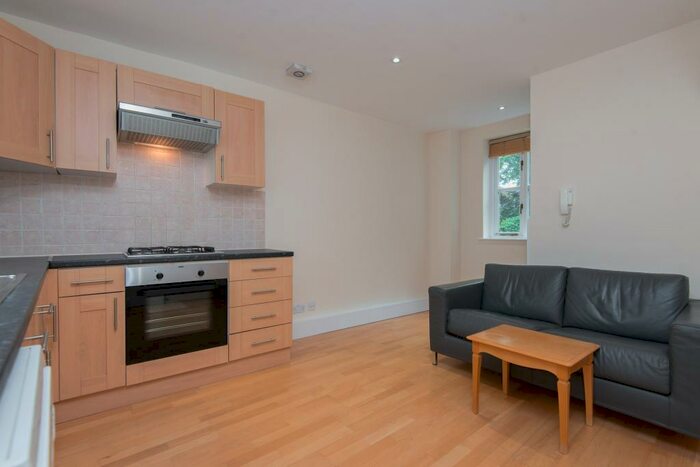 1 Bedroom Flat To Rent In Upper Street, N1