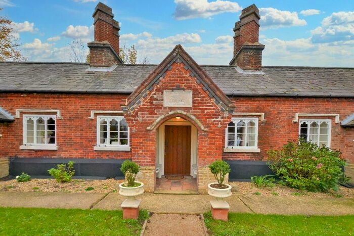 1 Bedroom Cottage To Rent In Fakenham Road, East Bilney, NR20