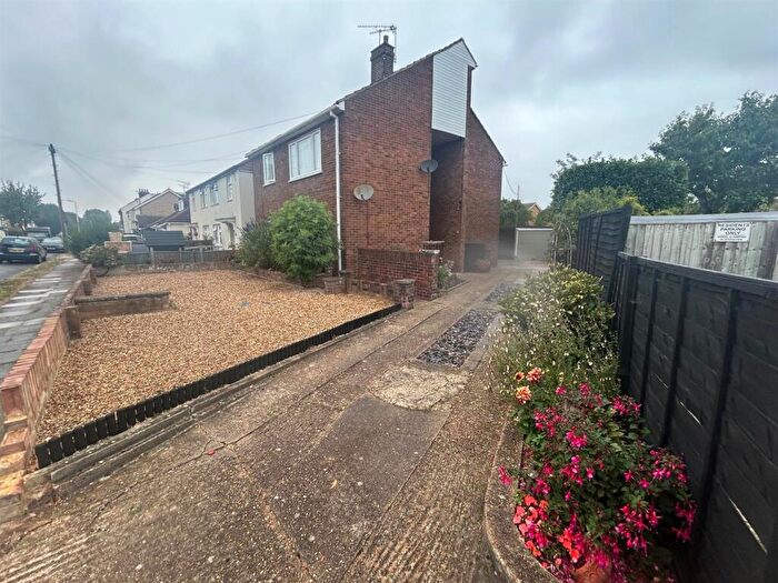 2 Bedroom Flat To Rent In Forest Road, Romford, RM7