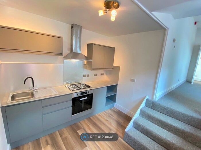 2 Bedroom Flat To Rent In Raleigh Road, Exeter, EX1