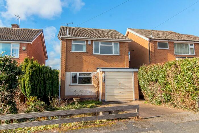 3 Bedroom Detached House For Sale In Lodge Close, Redhill, Nottingham, NG5