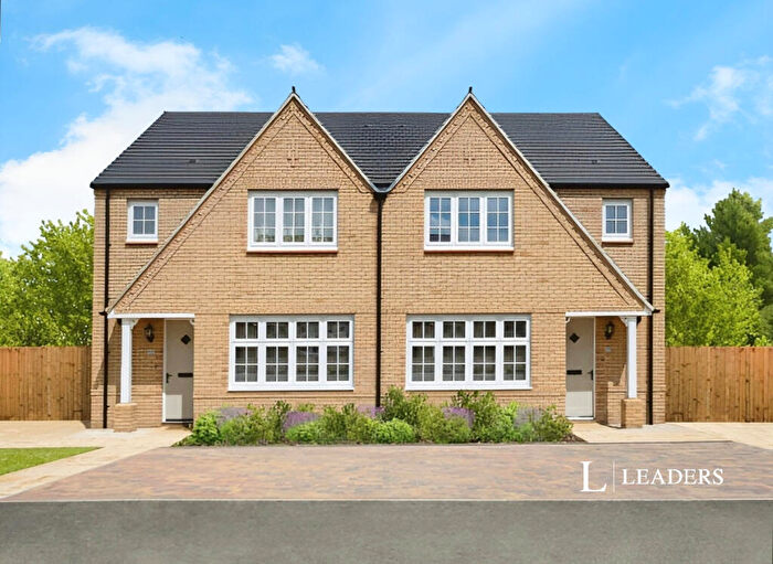 3 Bedroom Semi-Detached House To Rent In Alconbury Weald, Huntingdon, PE28