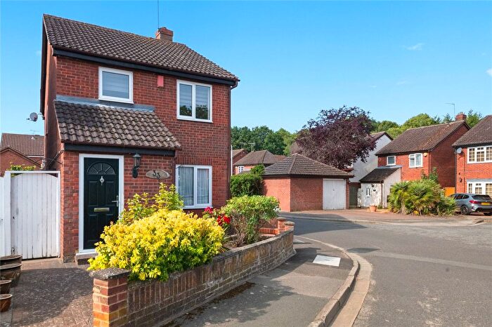 3 Bedroom Detached House For Sale In Rowlheys Place, West Drayton, UB7