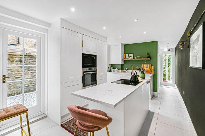 2 Bedroom Flat For Sale In Ashmore Road, Maida Hill, London, W9