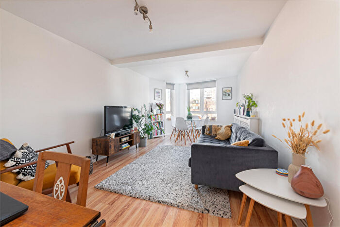 1 Bedroom Flat To Rent In Battersea Church Road, London, SW11