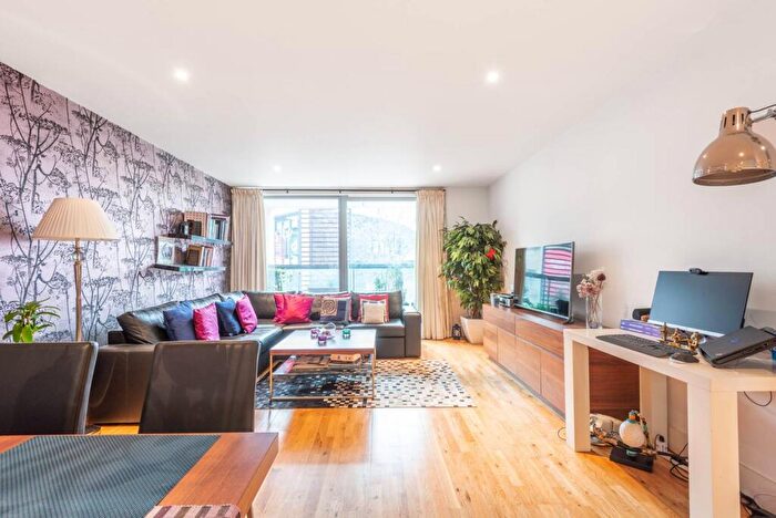 1 Bedroom Flat For Sale In Chalk Farm Road, Chalk Farm, London, NW1