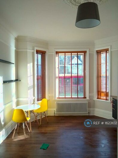 Studio To Rent In Lower Addiscombe Road, Croydon, CR0