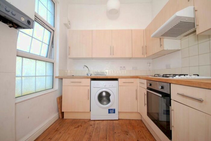 1 Bedroom Flat To Rent In Burghley Road, Kentish Town, NW5