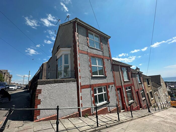 1 Bedroom Flat To Rent In Norfolk Street, Swansea, SA1