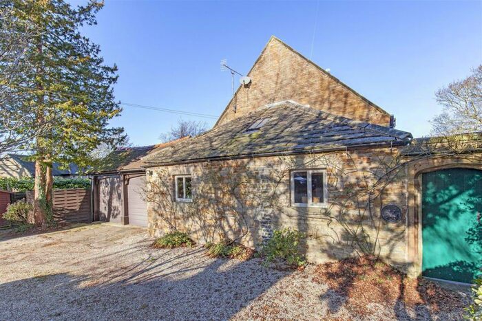 Studio To Rent In Parkhall, Walton Back Lane, Walton, Chesterfield, S42