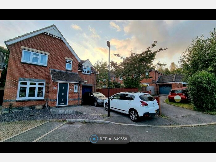 3 Bedroom Detached House To Rent In Julius Close, Basingstoke, RG24