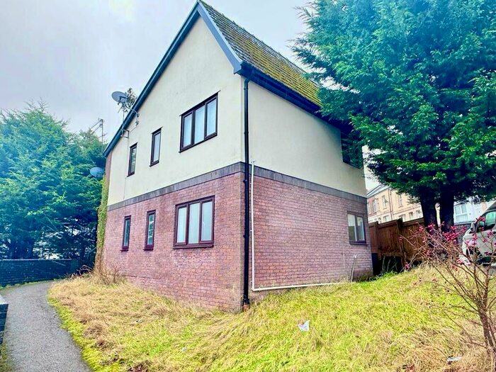1 Bedroom Flat To Rent In Pentwyn Heights, Pontypool, NP4