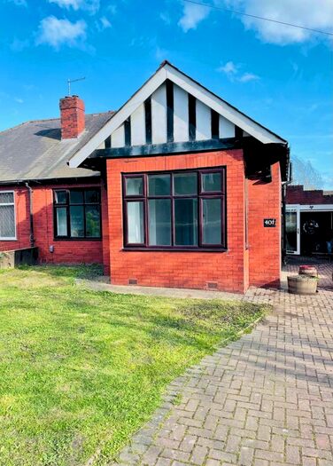 2 Bedroom Bungalow To Rent In Horbury Road, Wakefield, WF2