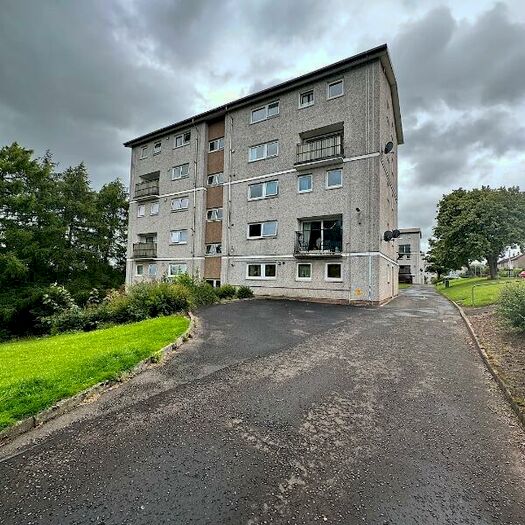 3 Bedroom Maisonette To Rent In Strathtay Road, Letham, Perthshire, PH1
